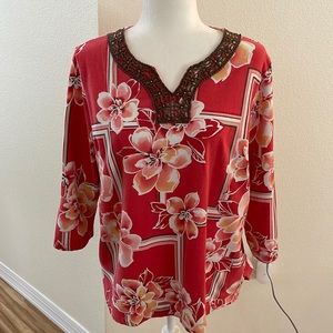 Alfred Dunner ladies top size M but stretches and will fit L or 12/14